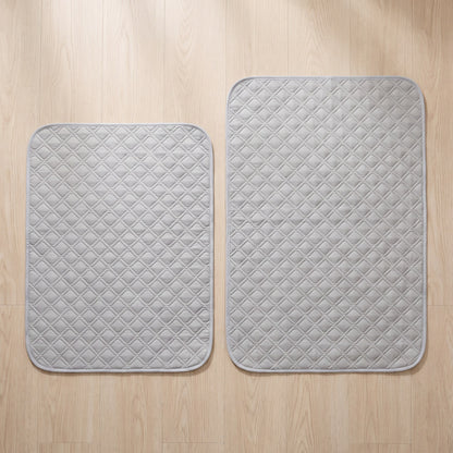 Standard 70 x 90 cm and XL 80 x 120 cm washable pee pads side by side